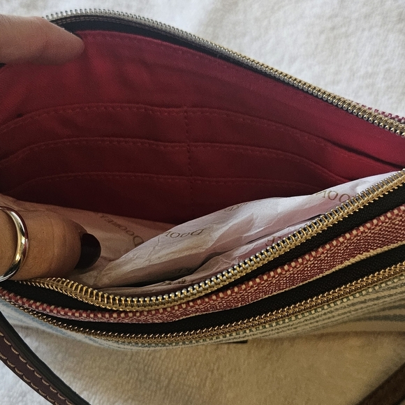 Brand New W Tags Dooney & Bourke Westerly Tech Wristlet Clutch Wallet Purse - Picture 4 of 7